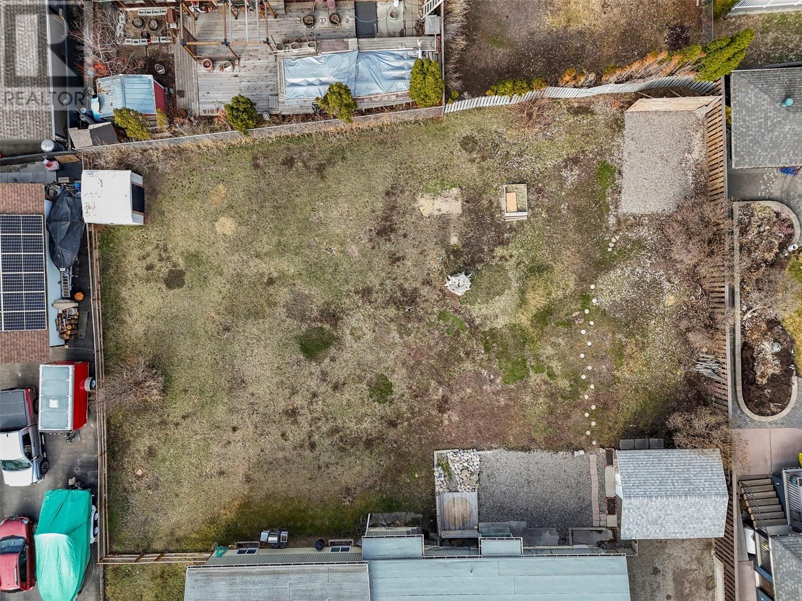 Property at 2556 / 2558 Valleyview Drive image 2