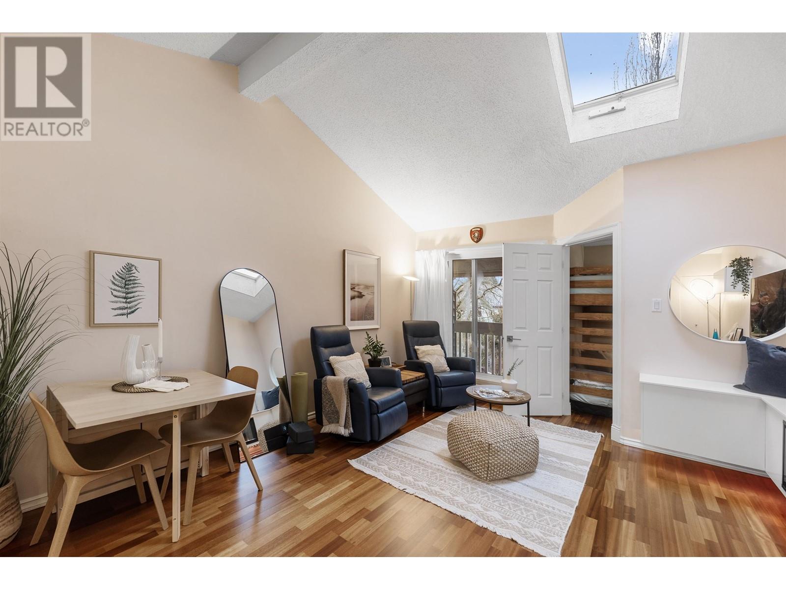317 1545 E 2ND AVENUE, vancouver, British Columbia