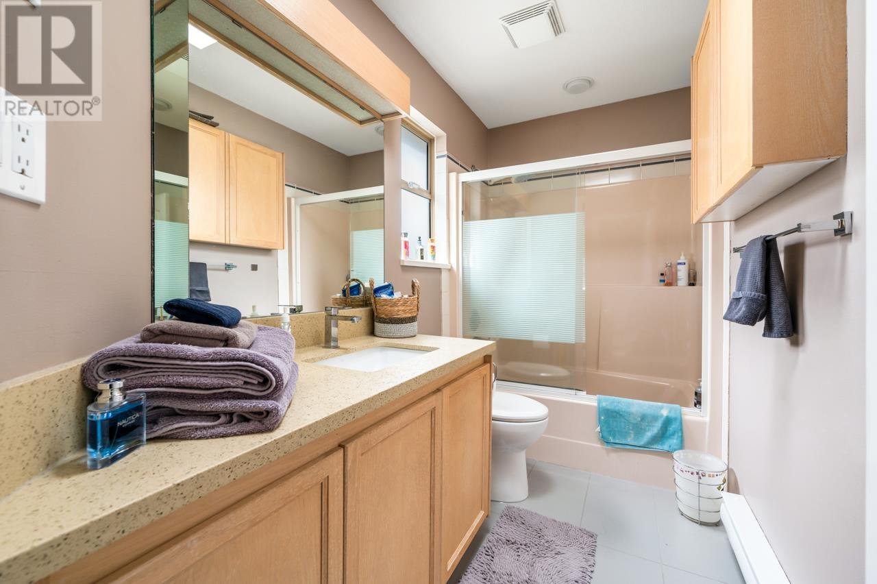 2902 Paul Lake Court, Coquitlam, British Columbia  V3C 6A3 - Photo 17 - R2981708