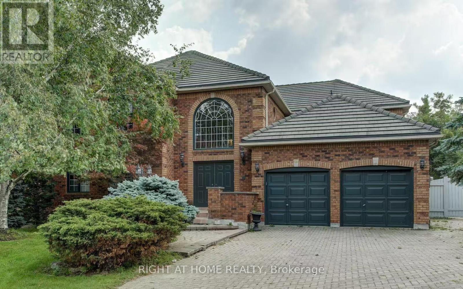 10 Northgate Crescent, Richmond Hill, Ontario  L4B 2K5 - Photo 1 - N12044092