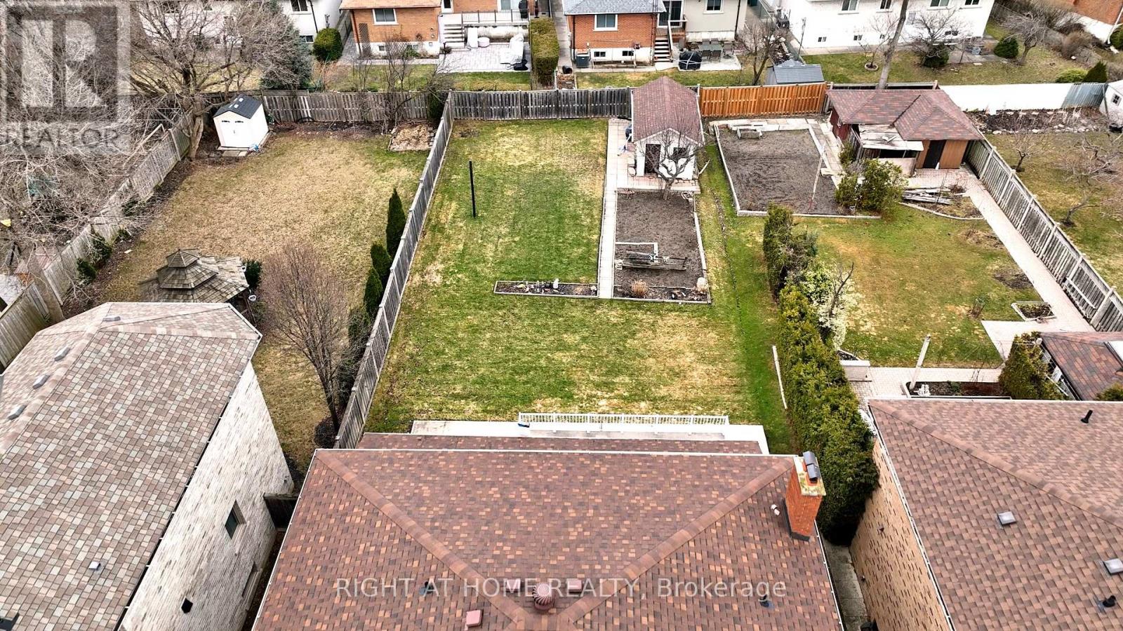71 Fairview Road W, Mississauga, Ontario  L5B 1K7 - Photo 42 - W12044108