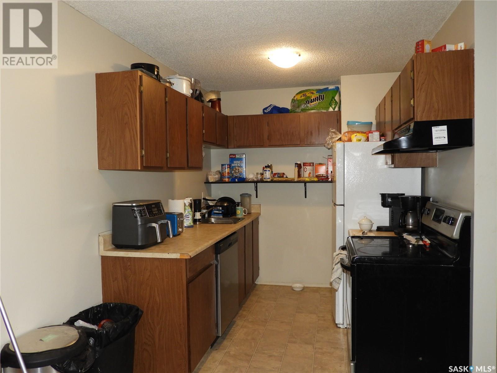 Property at 308 311 Tait CRESCENT image 2