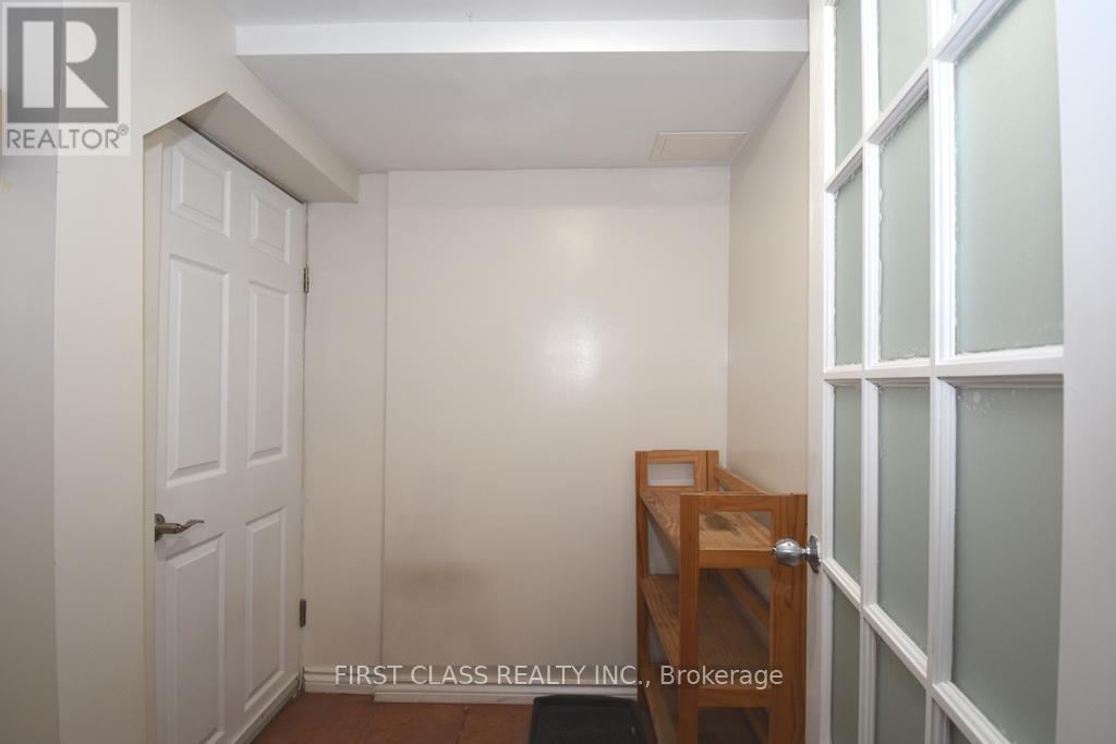 102 Greenwood Avenue, Toronto, Ontario  M4L 2P6 - Photo 16 - E12041523