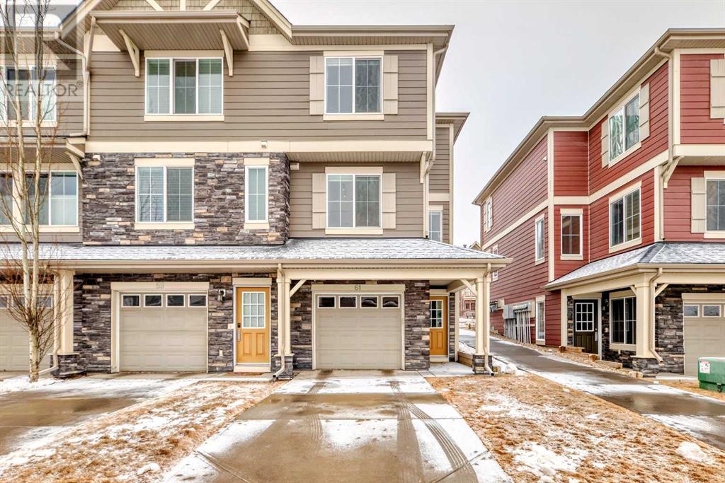 Property at 61 Kinlea Way NW image 4