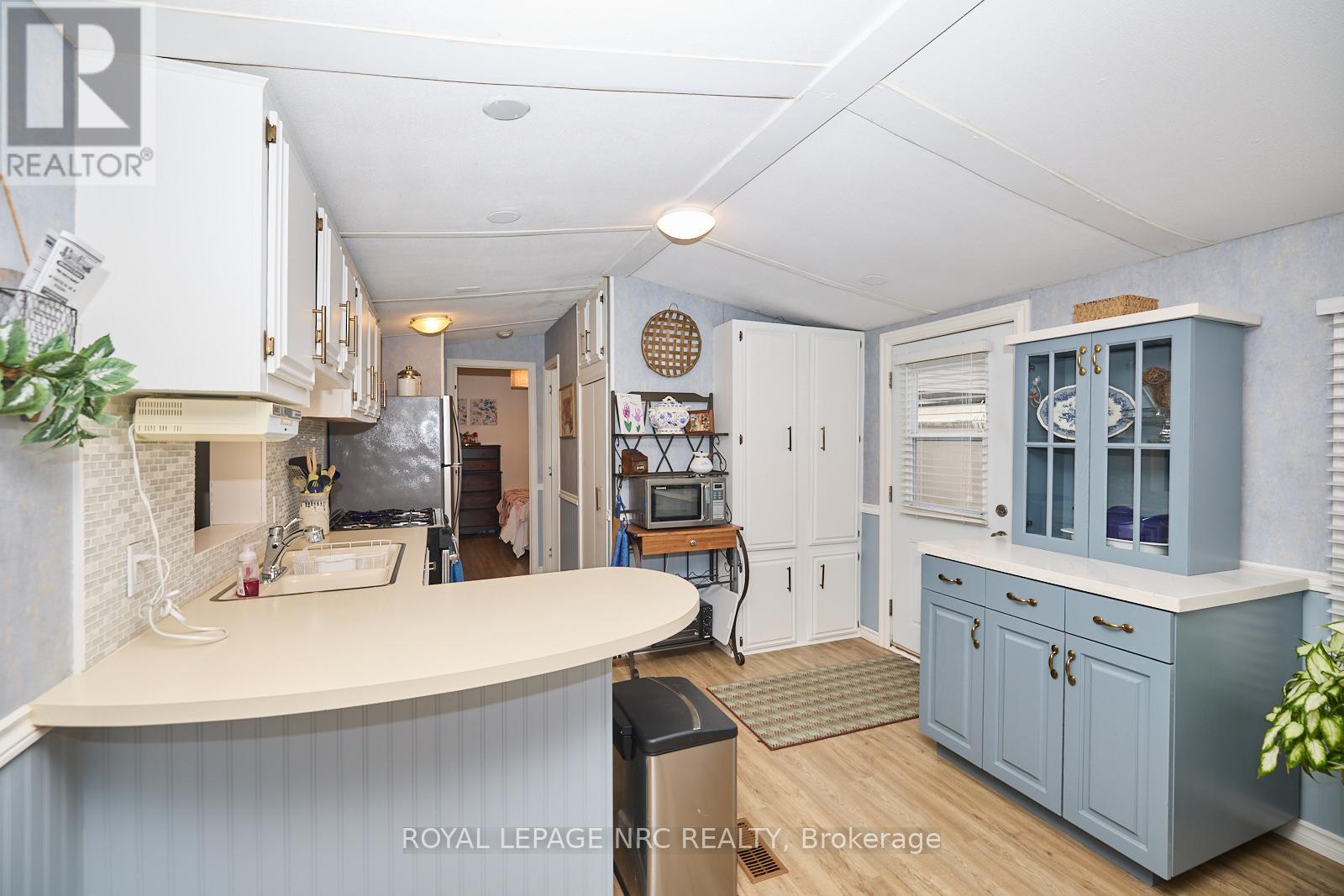 Property at 423 - 23 FOUR MILE CREEK ROAD image 3