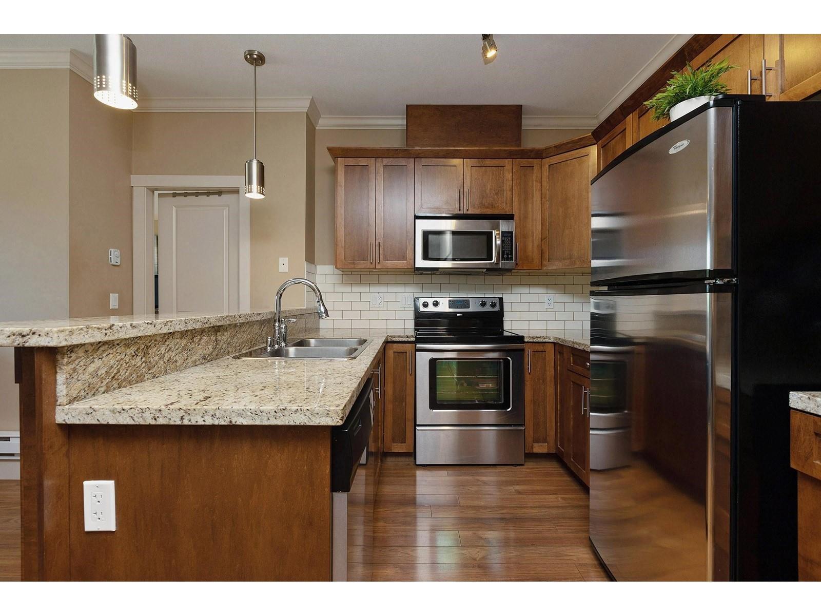 411 8168 120a Street, Surrey, British Columbia  V3W 3P3 - Photo 10 - R2982423
