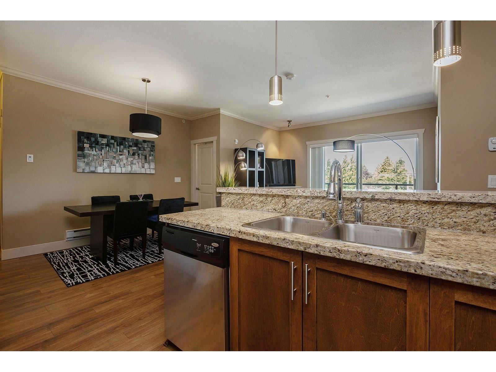 411 8168 120a Street, Surrey, British Columbia  V3W 3P3 - Photo 11 - R2982423