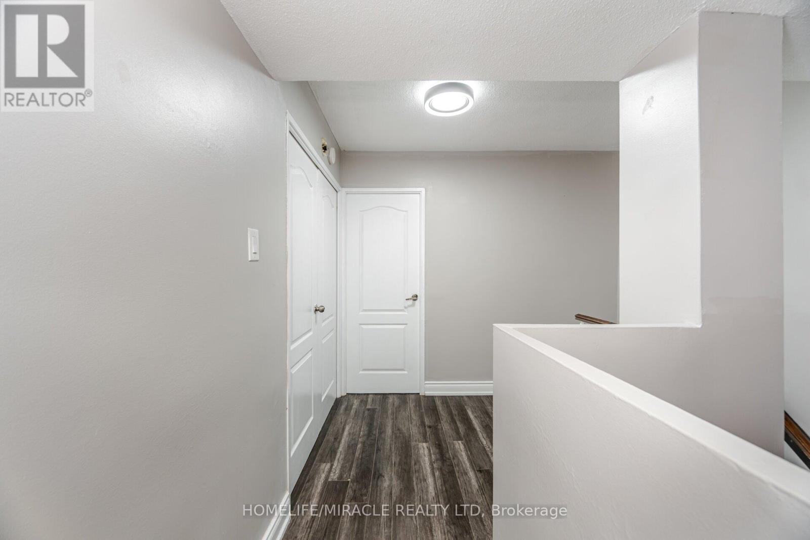 111 - 2 Valhalla Inn Road, Toronto, Ontario  M9B 6C3 - Photo 19 - W12009923