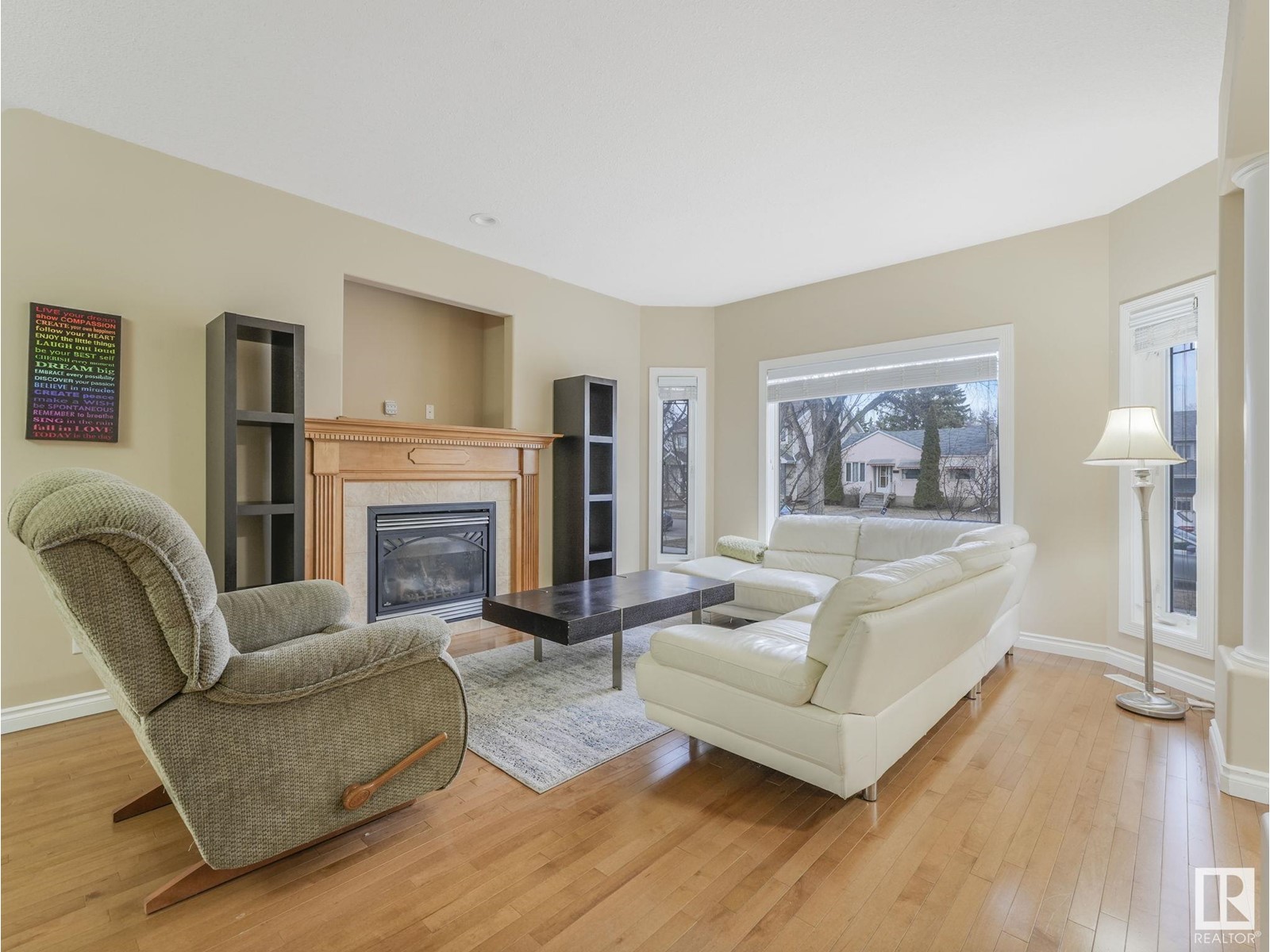Property at 11720 126 ST NW image 4