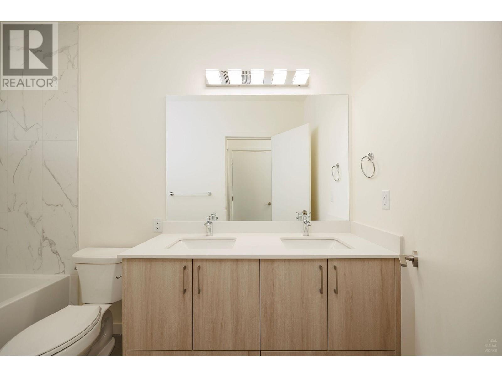 Listing Picture 15 of 24 : 8 6929 BALMORAL STREET, Burnaby / 本拿比 - 魯藝地產 Yvonne Lu Group - MLS Medallion Club Member