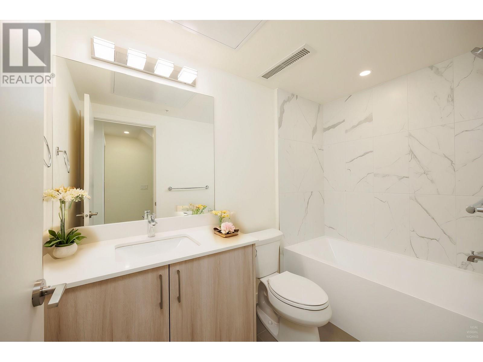 Listing Picture 9 of 24 : 8 6929 BALMORAL STREET, Burnaby / 本拿比 - 魯藝地產 Yvonne Lu Group - MLS Medallion Club Member