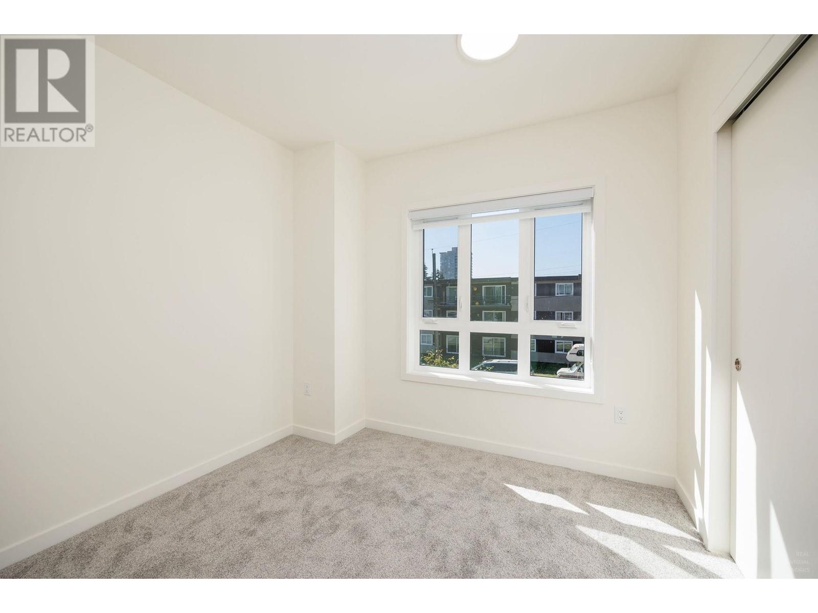 Listing Picture 14 of 24 : 8 6929 BALMORAL STREET, Burnaby / 本拿比 - 魯藝地產 Yvonne Lu Group - MLS Medallion Club Member