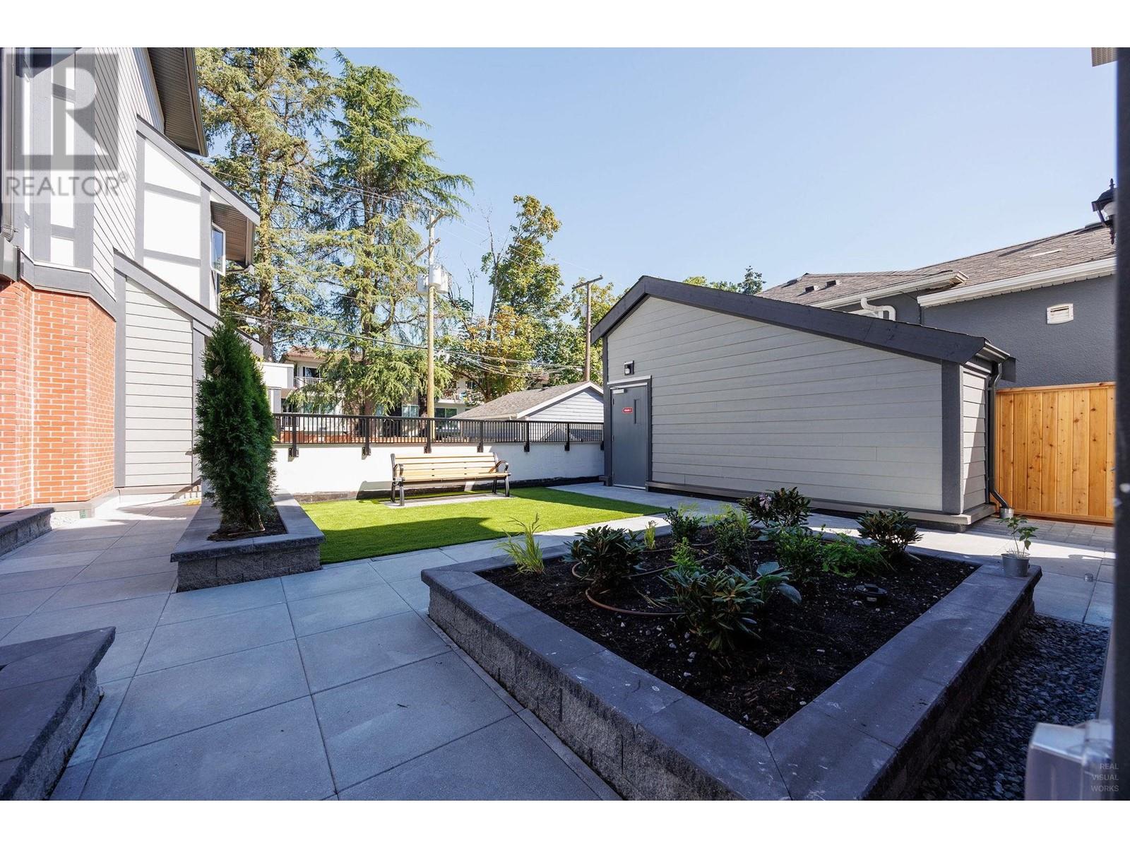 Listing Picture 23 of 24 : 8 6929 BALMORAL STREET, Burnaby / 本拿比 - 魯藝地產 Yvonne Lu Group - MLS Medallion Club Member