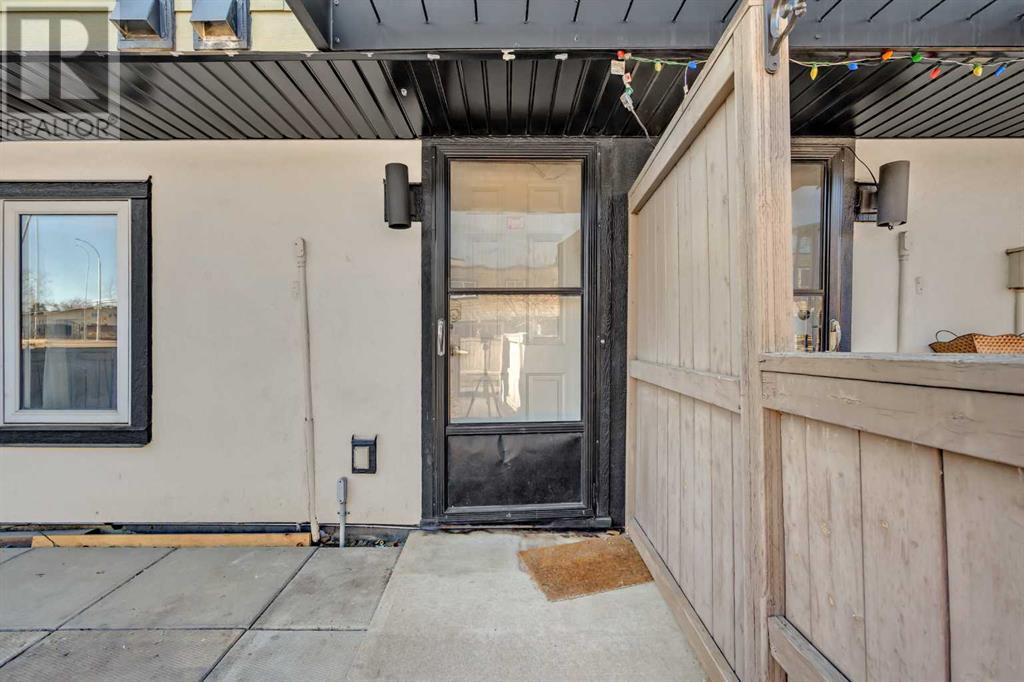 Property at 21, 3809 45 Street SW image 2