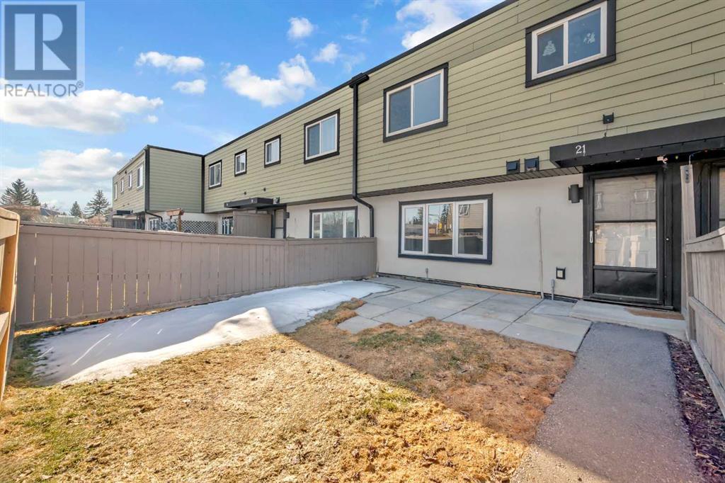 Property at 21, 3809 45 Street SW image 1