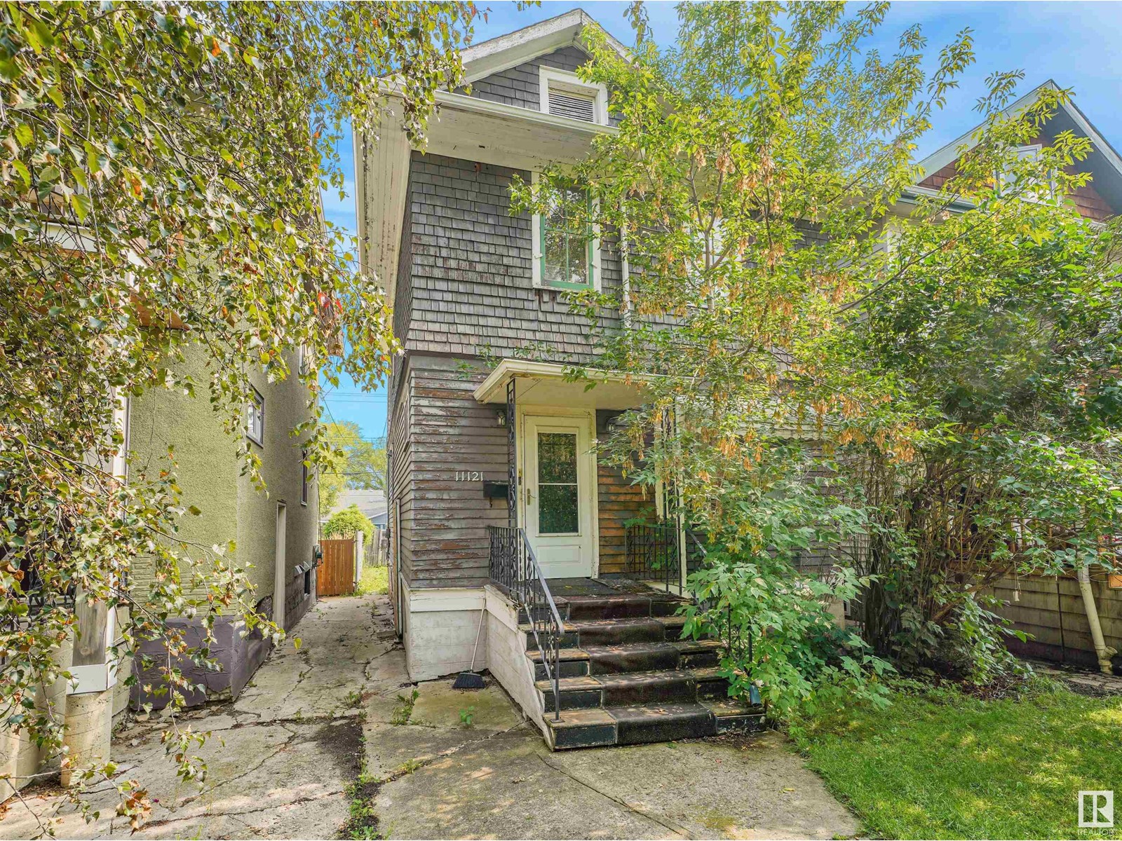 Property at 11121 127 ST NW image 4