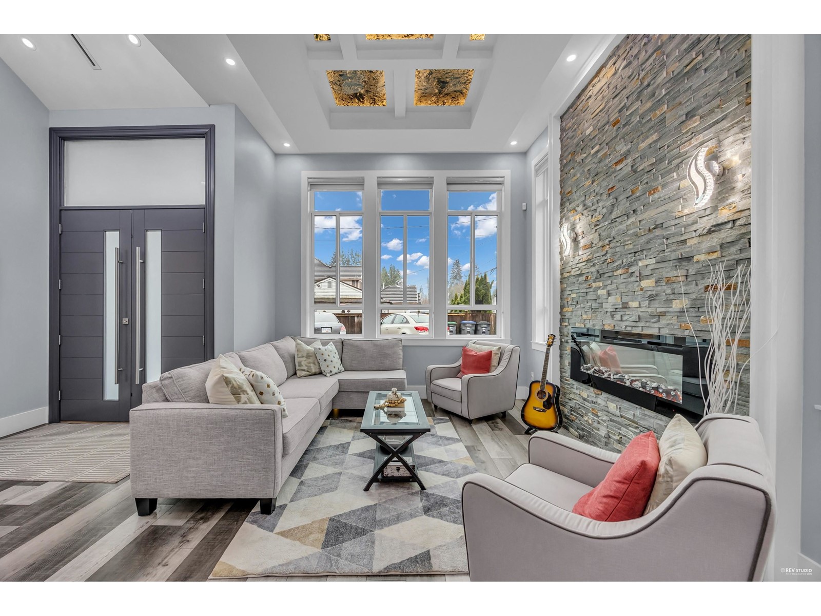 Property at 9590 125 STREET image 4