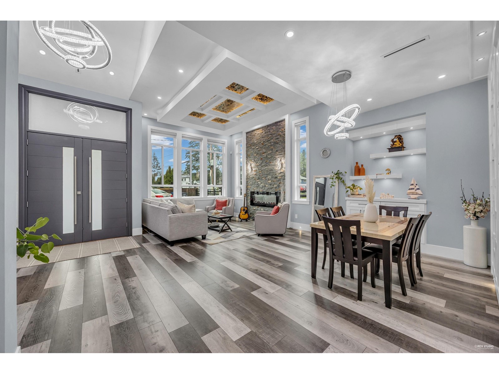 Property at 9590 125 STREET image 2