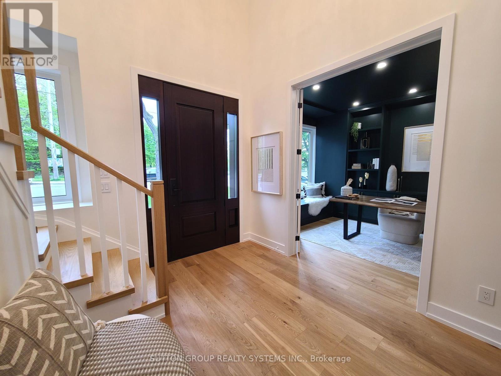 Property at 21 SOUTH KINGSWAY image 3
