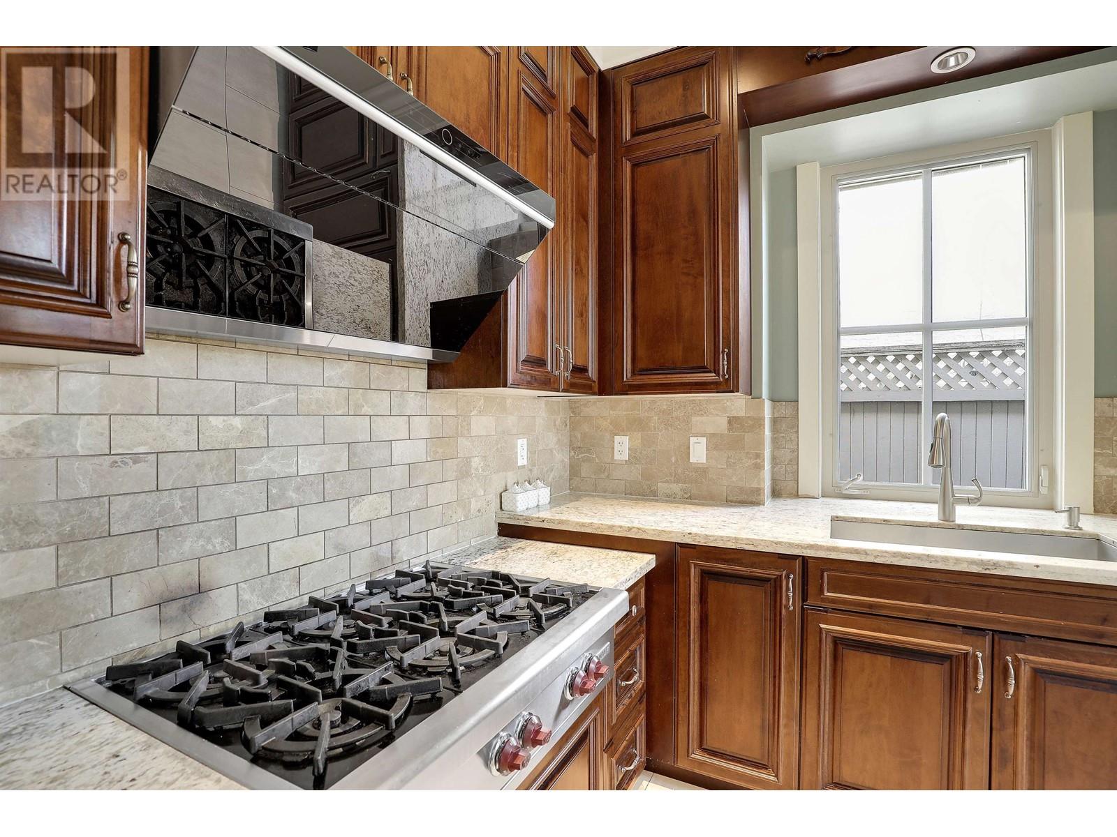6616 Wiltshire Street, Vancouver, British Columbia  V6P 5G7 - Photo 13 - R2981933
