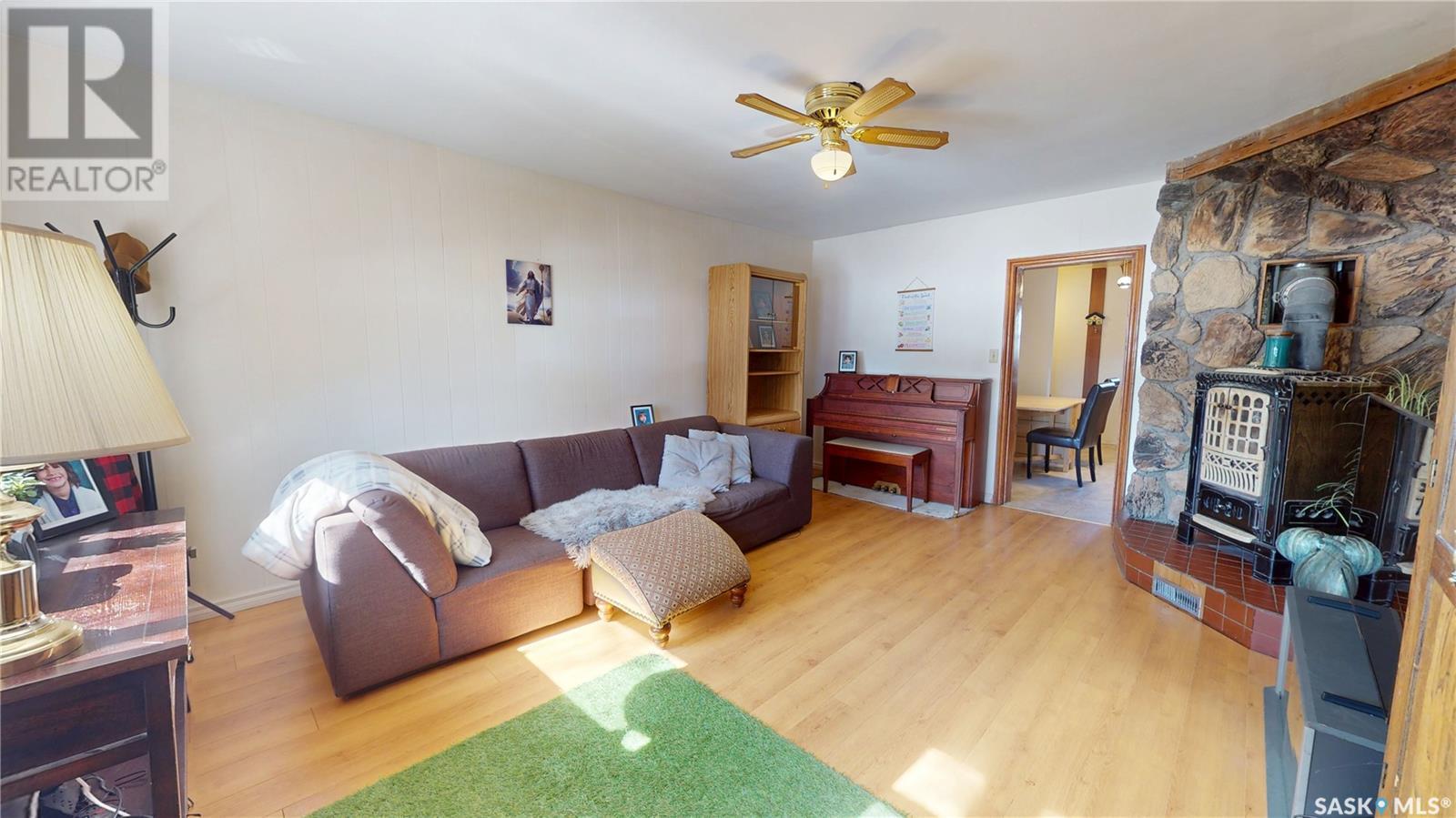Property at 221 2nd STREET image 5