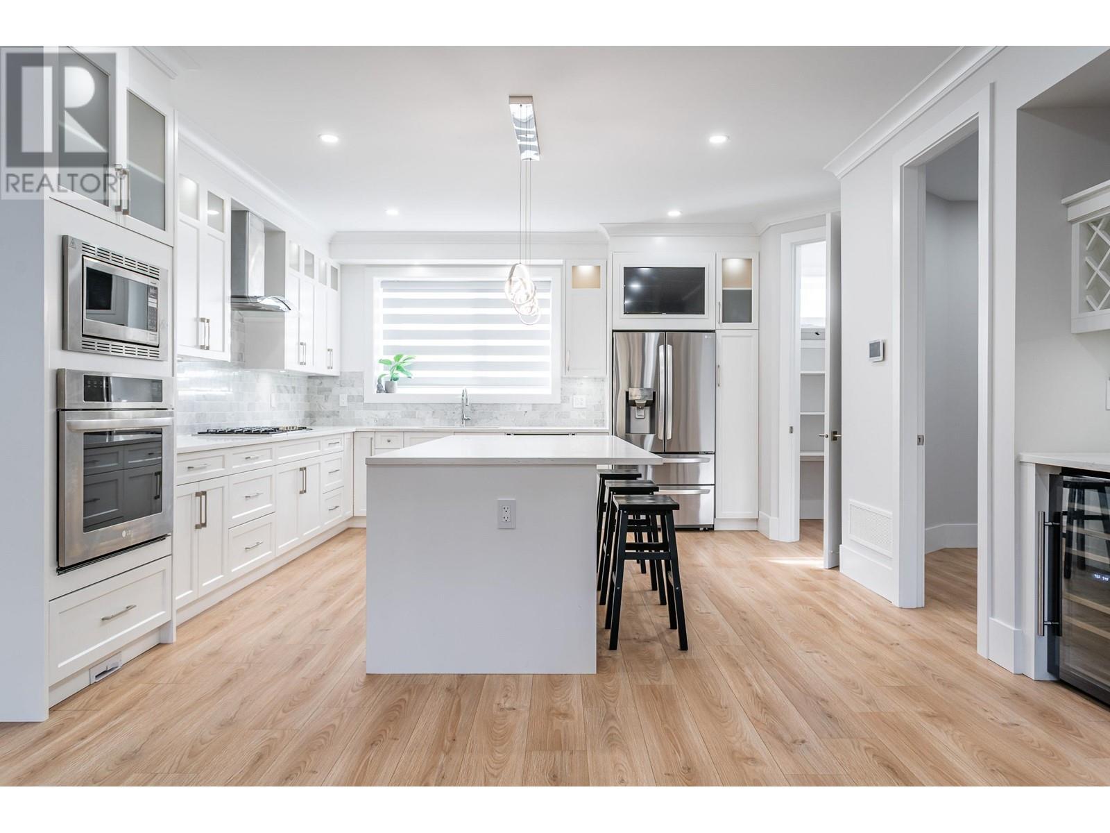 3409 Victoria Drive, Coquitlam, British Columbia  V3B 2V5 - Photo 6 - R2979747