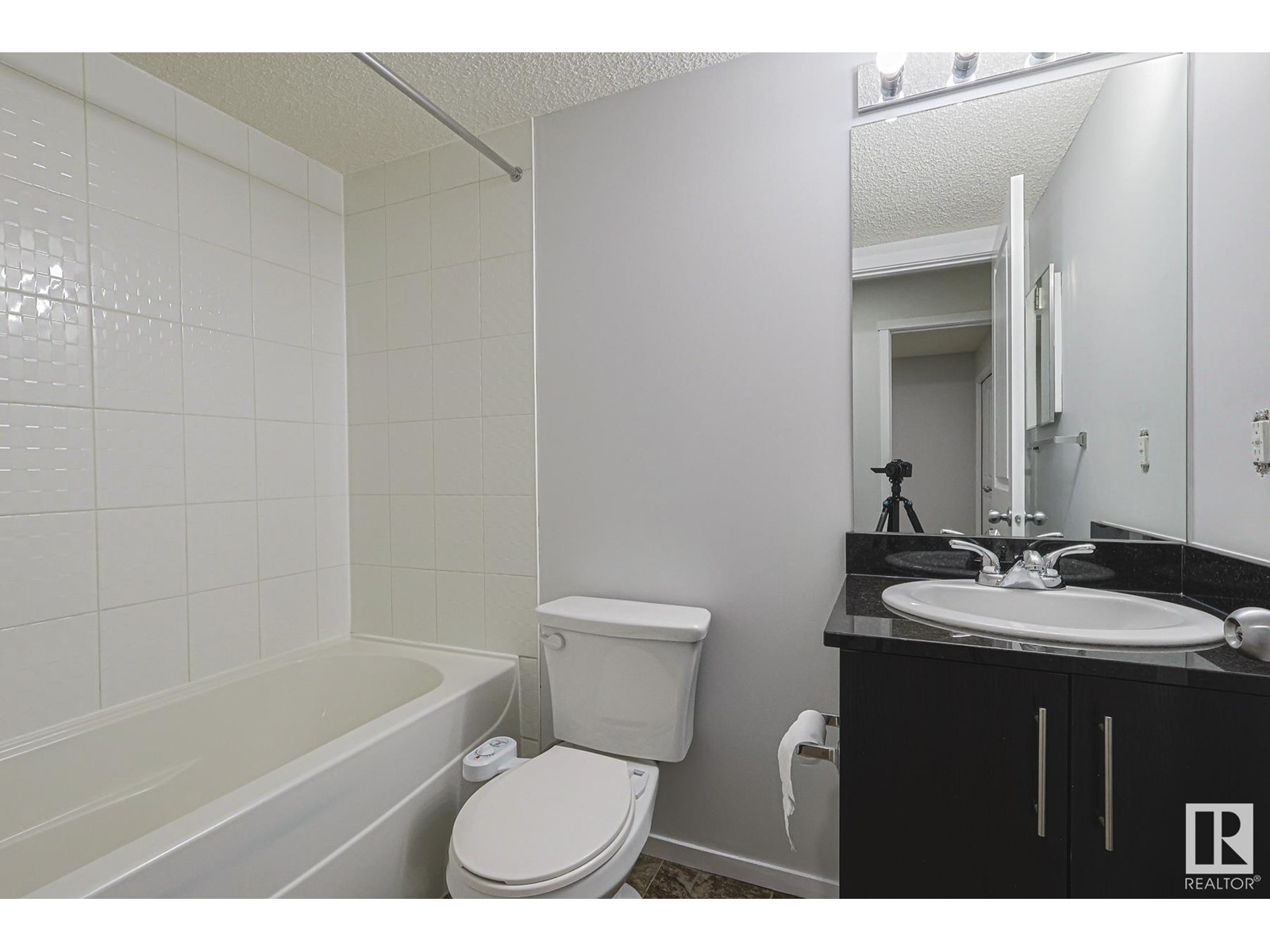Property at #104 1510 WATT DR SW image 3