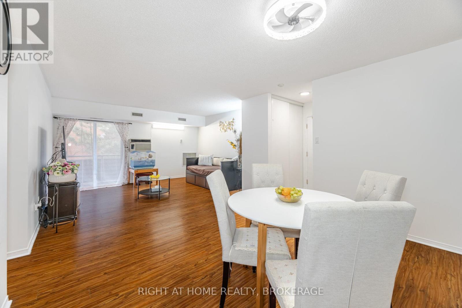Property at 212 - 211 FORUM DRIVE image 5