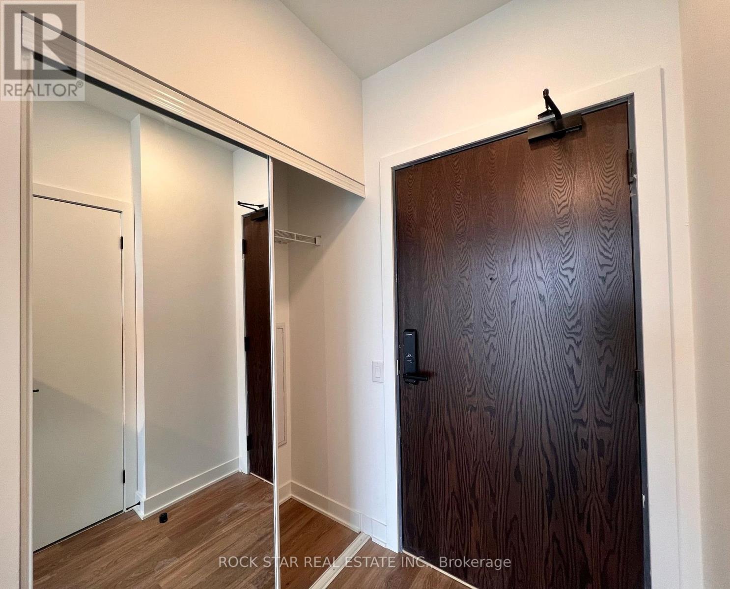 Property at 1203 - 2782 BARTON STREET E image 3
