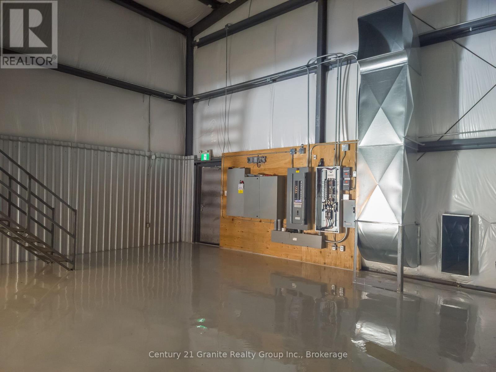 367 Industrial Park Road, Dysart Et Al, Ontario  K0M 1S0 - Photo 14 - X12044391