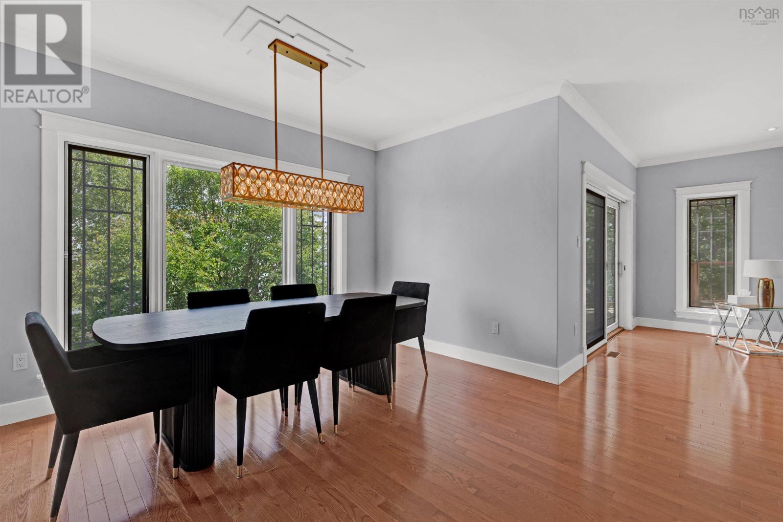 Property at 16 Cresthaven Drive image 5