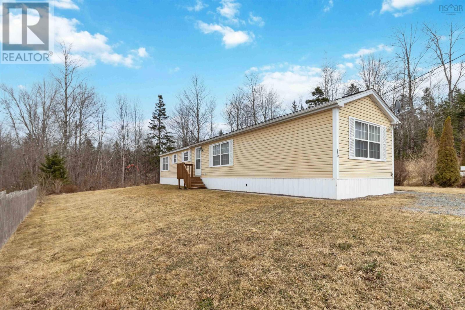 16 Low Tide Road, Stewiacke, Nova Scotia  B0N 2J0 - Photo 3 - 202505937