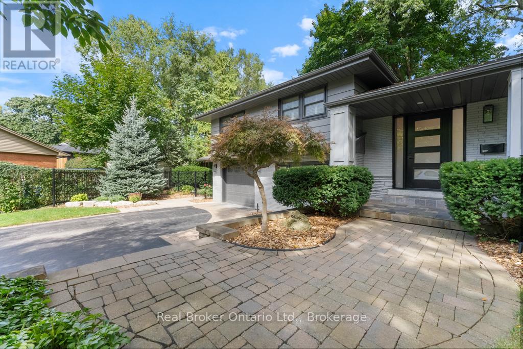 Property at 307 SOUTH COURT image 2