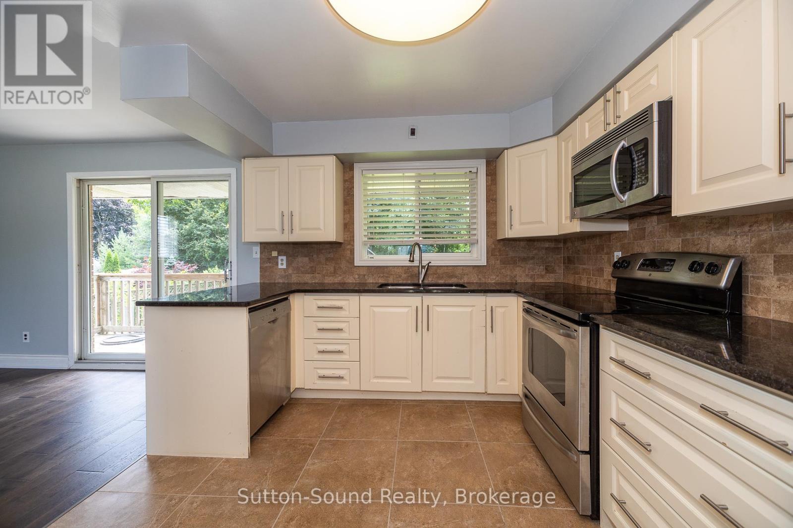 365 24th Street W, Owen Sound, Ontario  N4K 4H7 - Photo 19 - X12044439