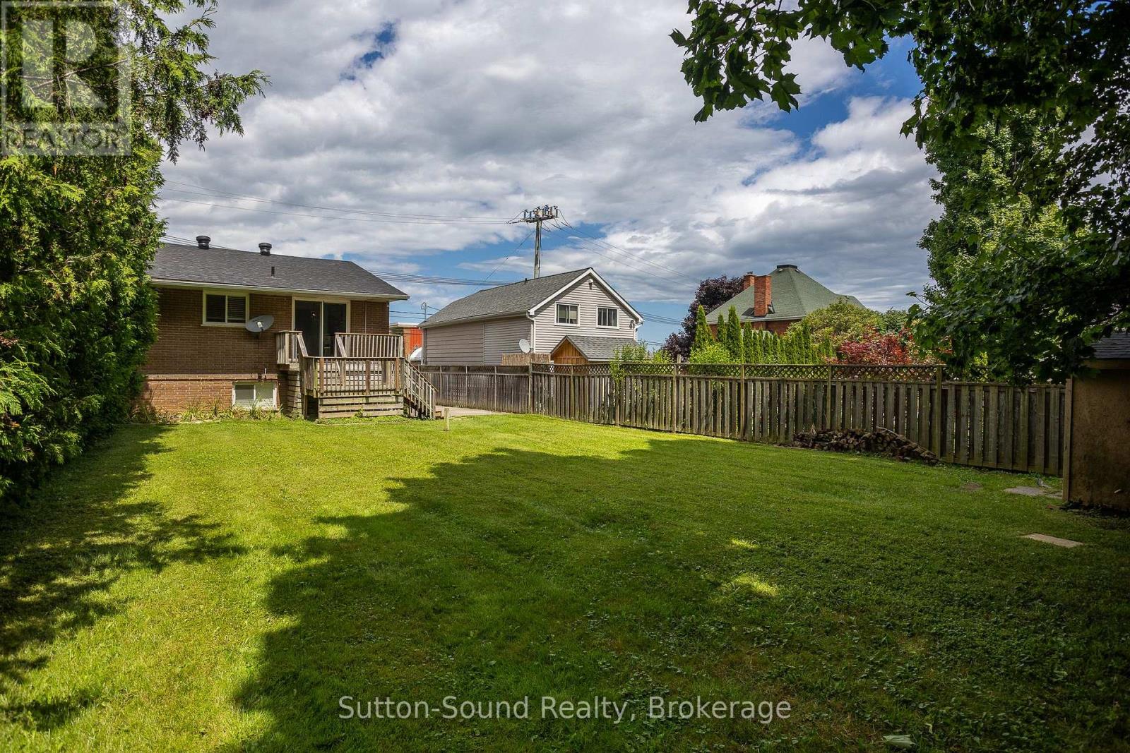 365 24th Street W, Owen Sound, Ontario  N4K 4H7 - Photo 8 - X12044439