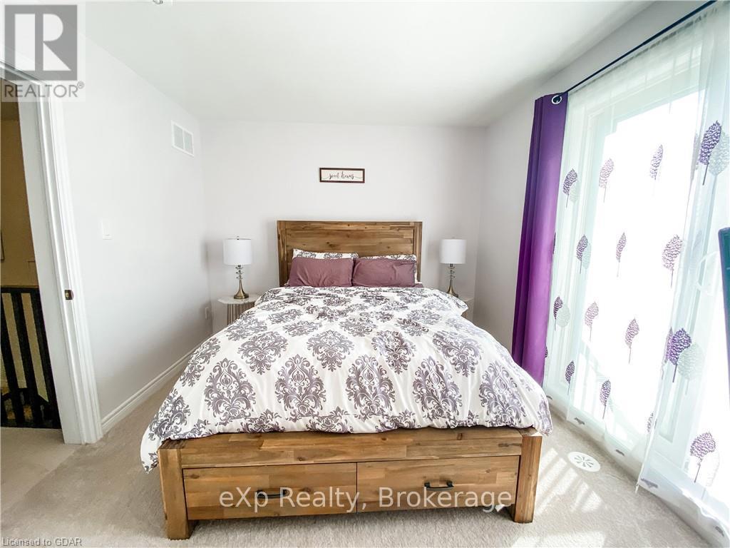 4 - 124 Watson Parkway N, Guelph, Ontario  N1E 0P6 - Photo 8 - X12041556