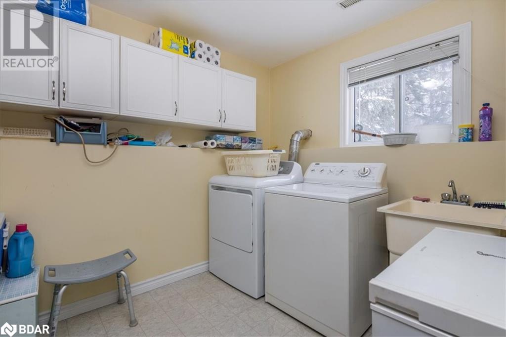 15 Lisbon Court, Wasaga Beach, Ontario  L9Z 1L2 - Photo 23 - 40698078