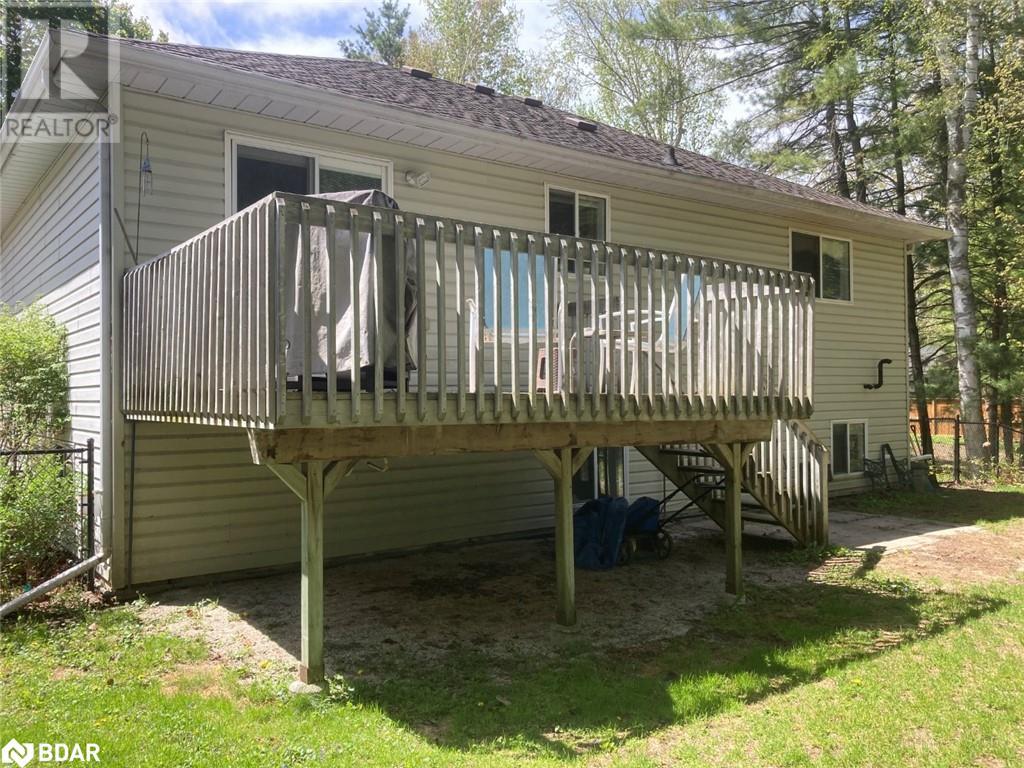 15 Lisbon Court, Wasaga Beach, Ontario  L9Z 1L2 - Photo 32 - 40698078