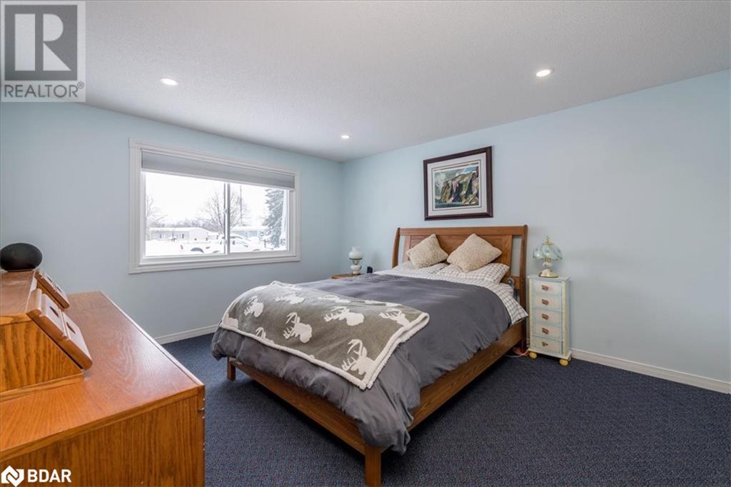 21 Hearts Content, Innisfil, Ontario  L9S 1S1 - Photo 14 - 40698639