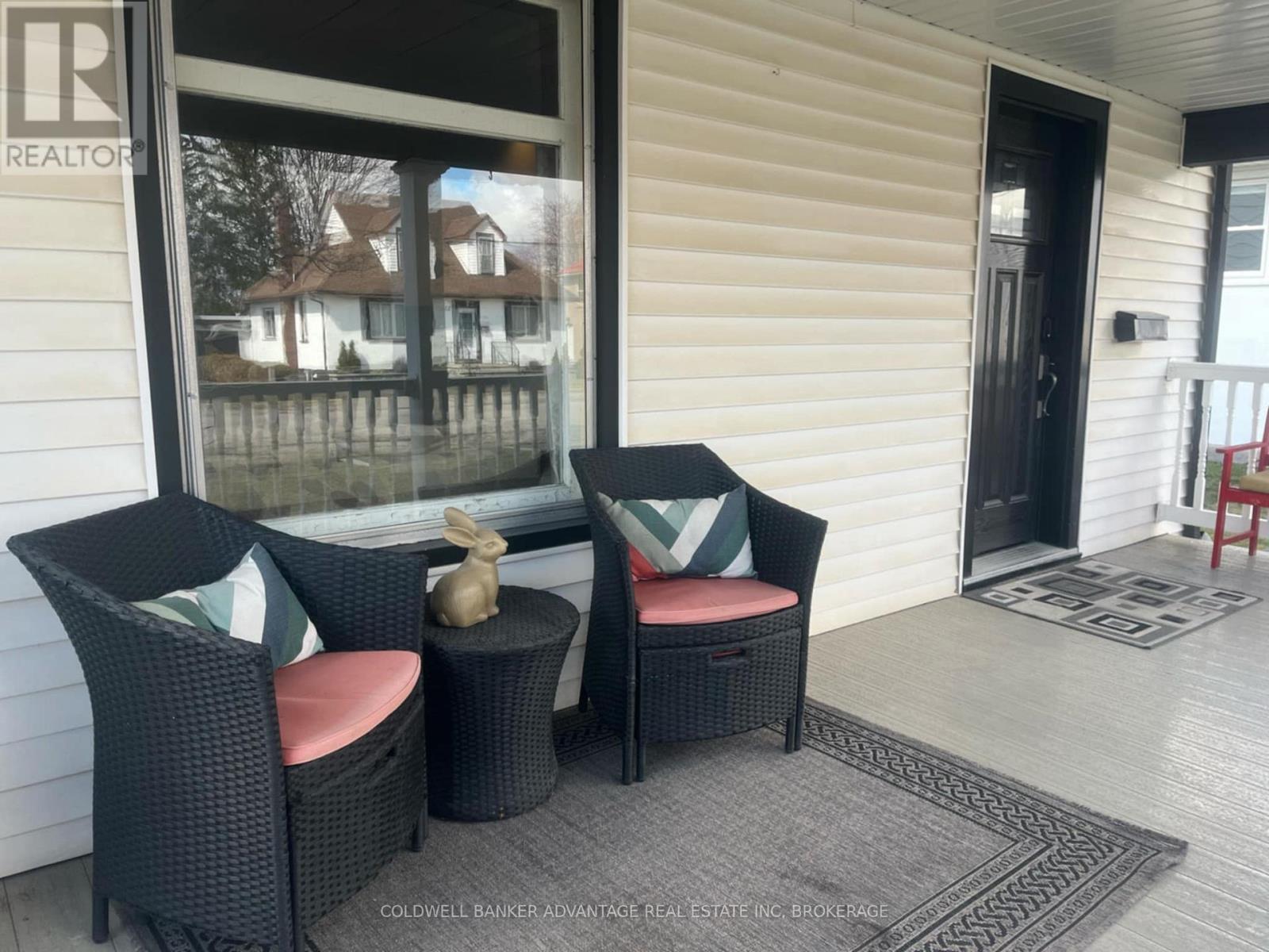 Property at 46 OAK STREET image 3