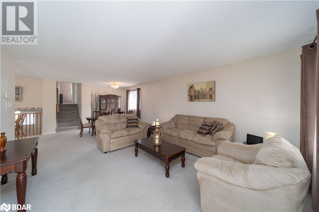 32 Lucas Avenue, Barrie, Ontario  L4N 9M8 - Photo 4 - 40710623