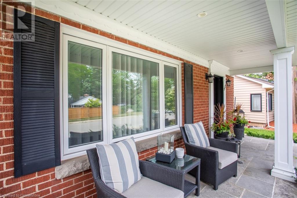 Property at 2064 WELLINGTON Avenue image 4