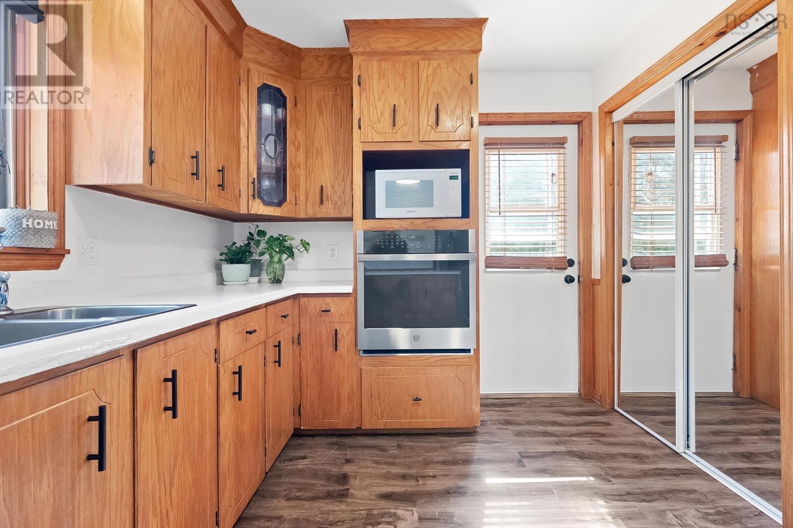 26 Kingsway Road, Hammonds Plains, Nova Scotia  B3Z 1K2 - Photo 5 - 202505936