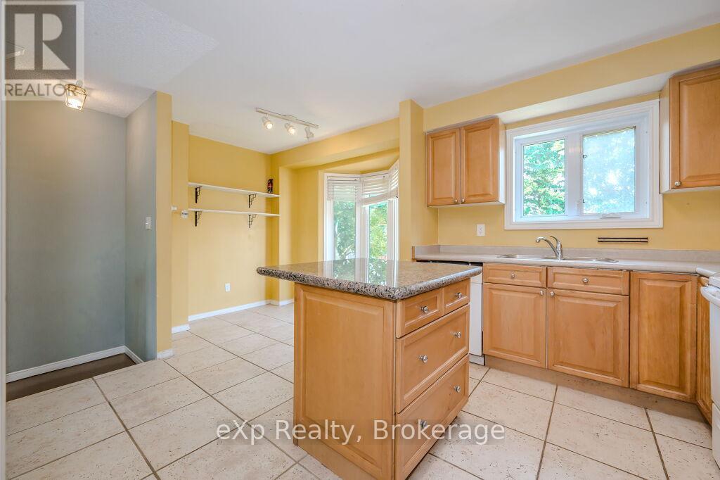 47 - 302 College Avenue W, Guelph, Ontario  N1G 4S7 - Photo 14 - X12005917