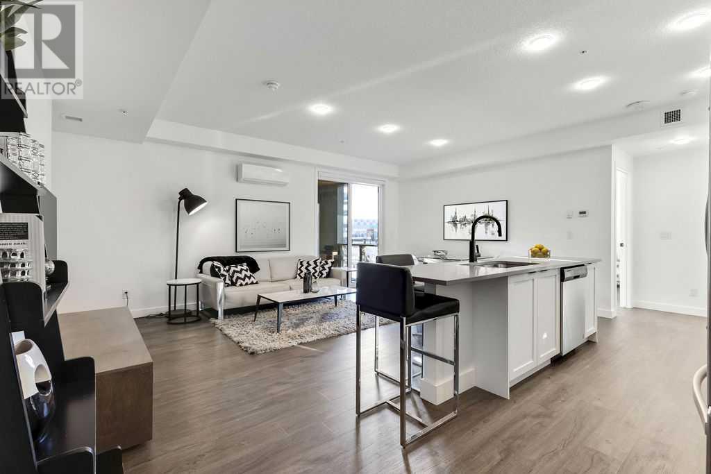 Property at 305, 4138 University Avenue NW image 1