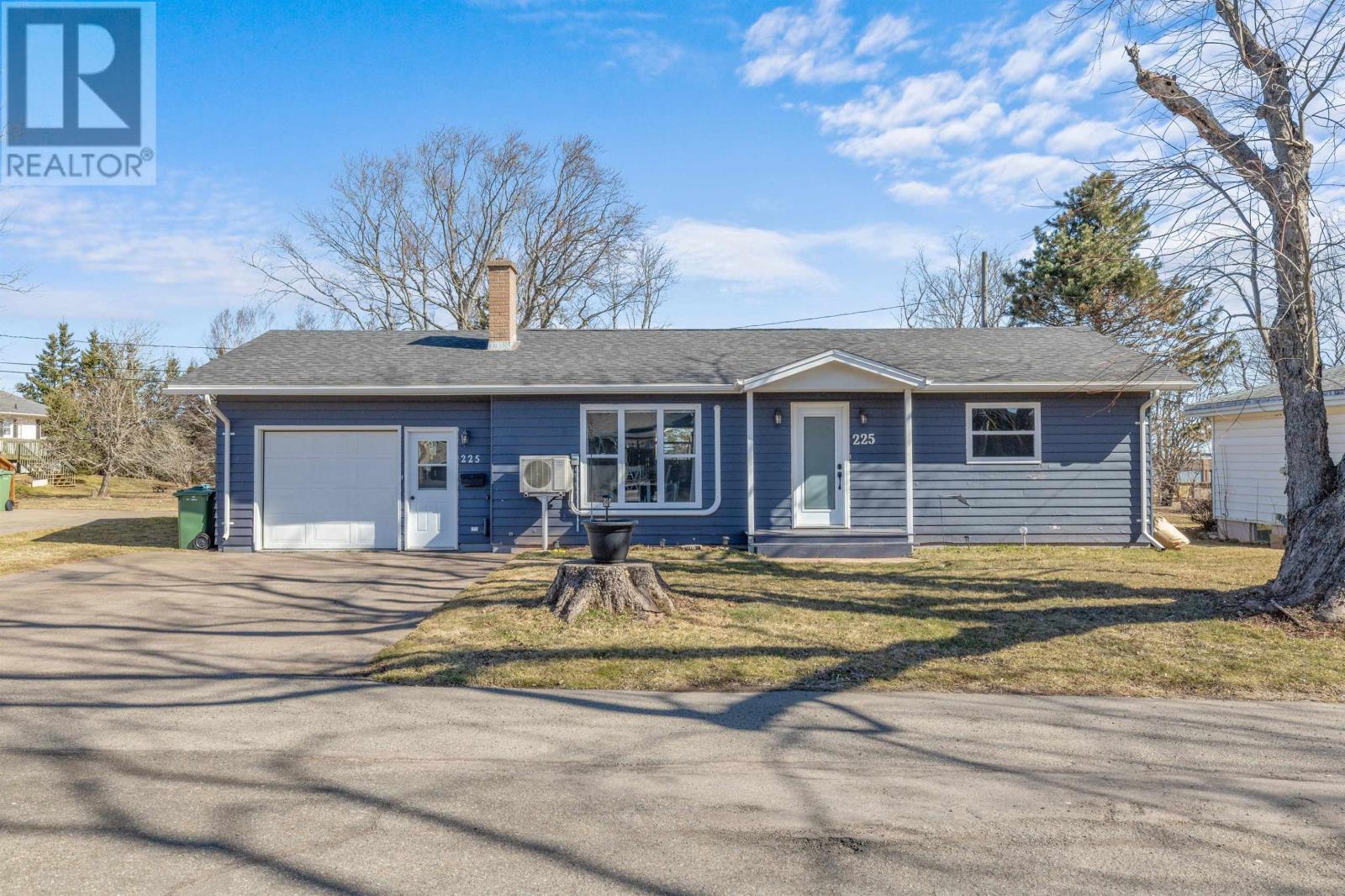 Property at 225 Commerce Crescent image 2