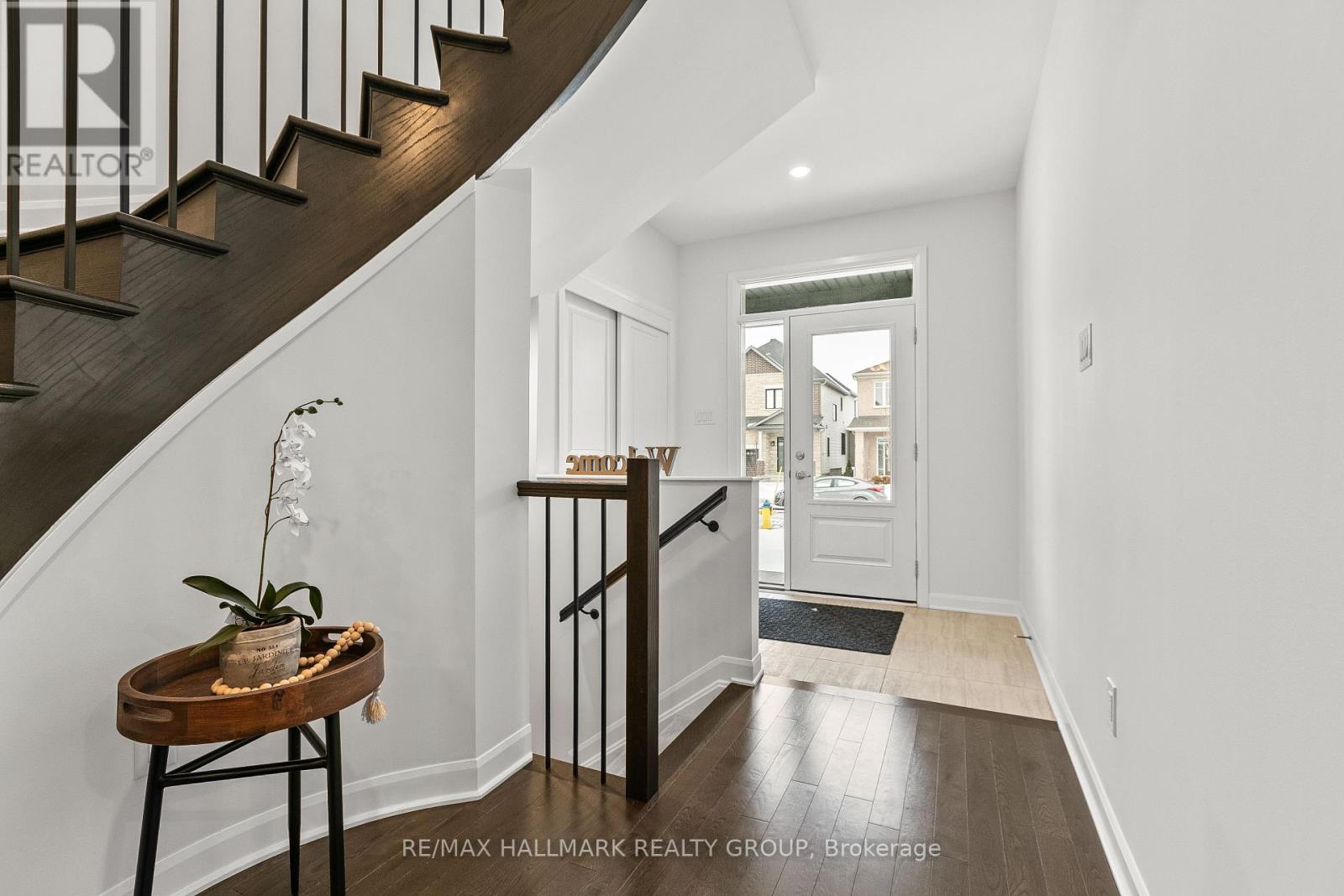Property at 921 LAKERIDGE DRIVE image 4