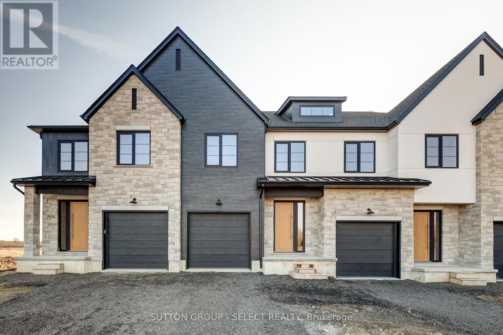 13 Optimist Drive, Southwold, Ontario  N5P 3T2 - Photo 1 - X12044690