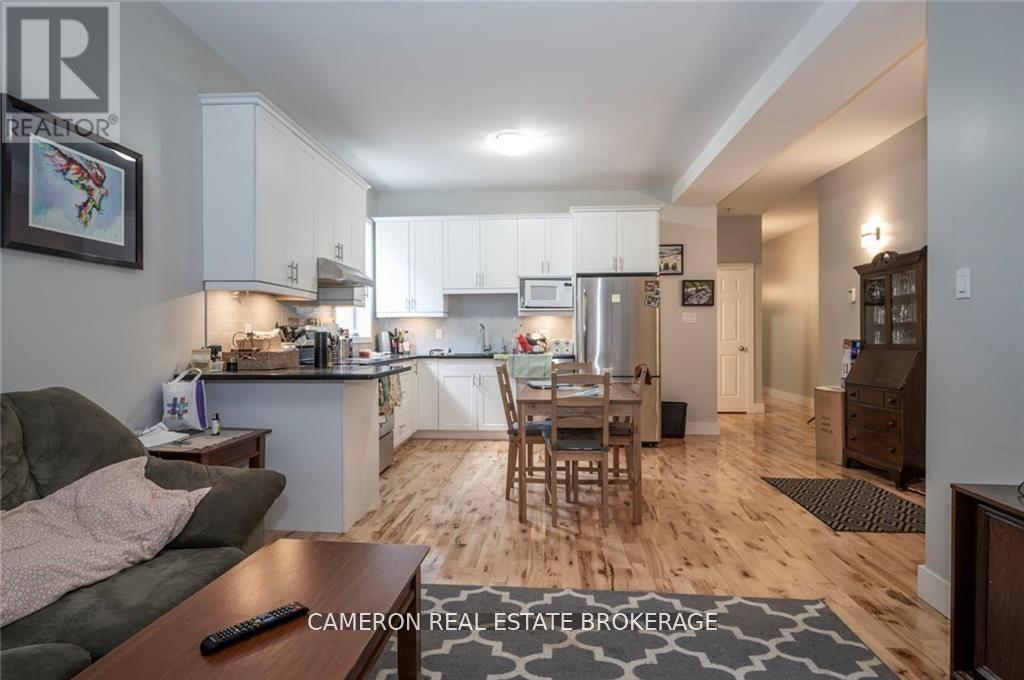 120-122 Sydney Street, Cornwall, Ontario  K6H 3H2 - Photo 4 - X12044678