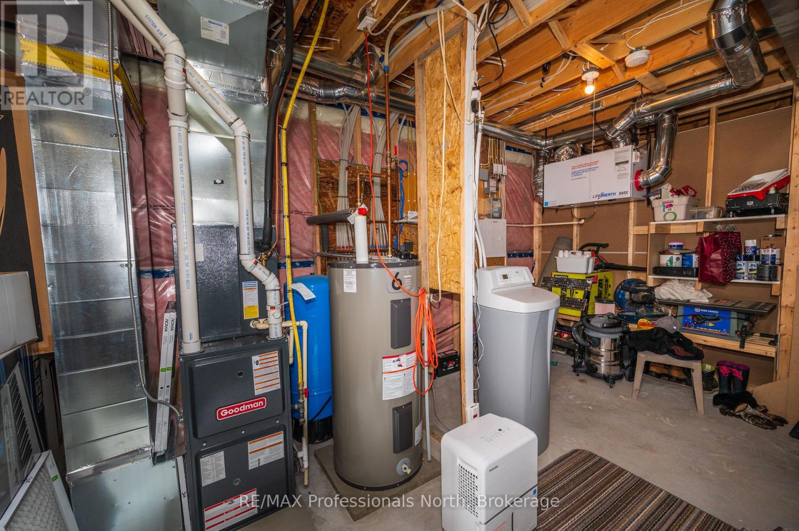 1333 Walker Lake Drive, Lake Of Bays, Ontario  P1H 2J6 - Photo 47 - X12044688
